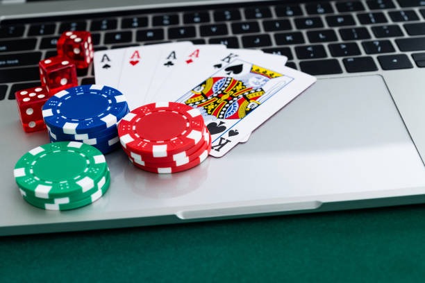 mpo2121 login support team monitoring live casino tables and handling customer inquiries